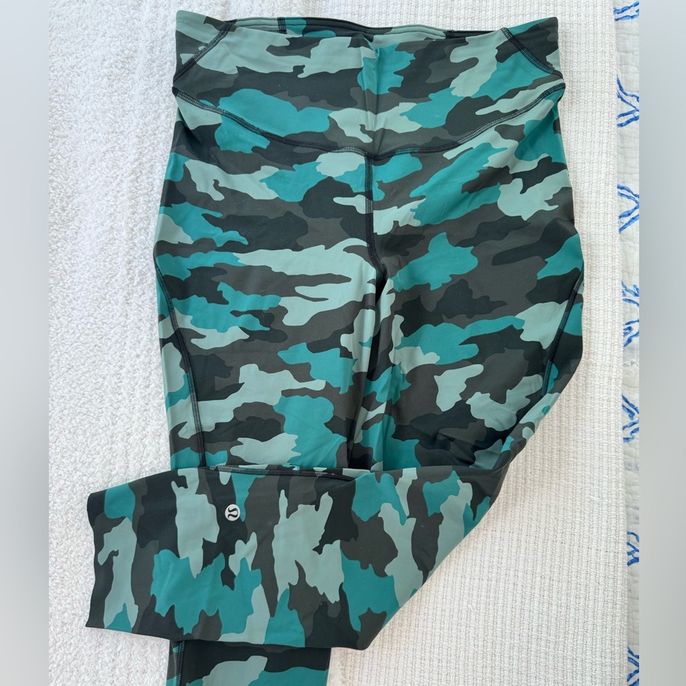 Lululemon Base Pace High Rise Crop